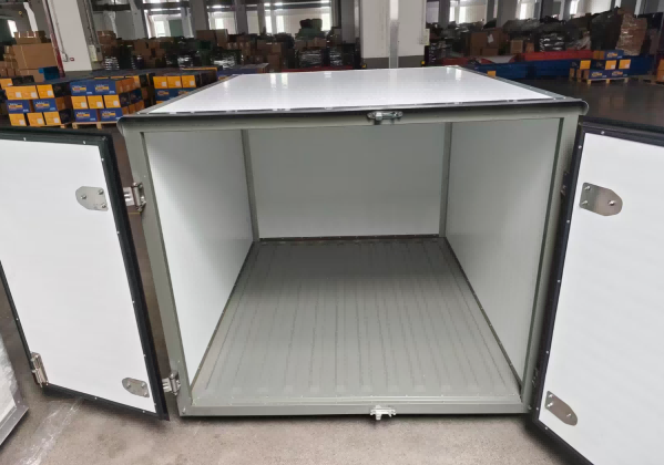Step-by-Step Guide: How to assemble a Wholechaintech Universal Cargo Box